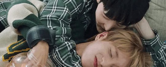 HOLLAND (@HOLLAND_vvv) on Twitter photo 2018-12-16 22:11:25 Yes I’m gay. #NationalComingOutDay Yes I’m gay. #NationalComingOutDay