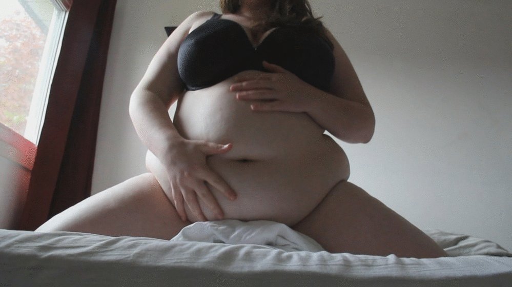 Chubby voyeur belly POV