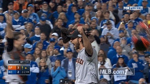 ♠️  10.29.14 | #BusterHugs | #SFGiants https://t.co/WYt80fssO2