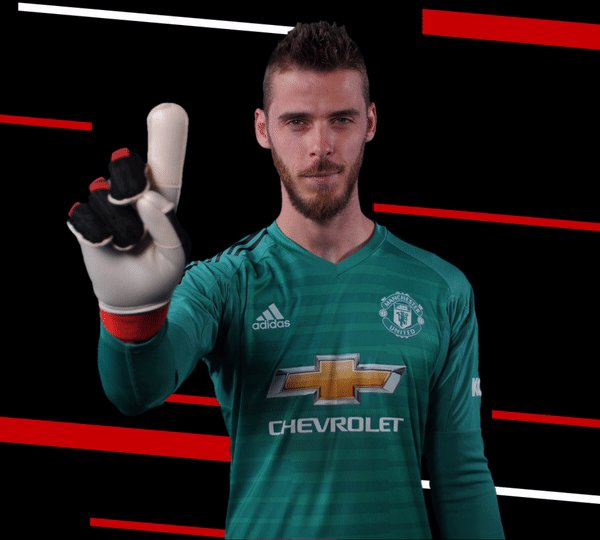 Pure #DaveSaves! Birthday boy @D_DeGea gets down brilliantly to keep out Cuadrado's deflected effort. Moments later, Khedira hits the post. #MUFC #UCL