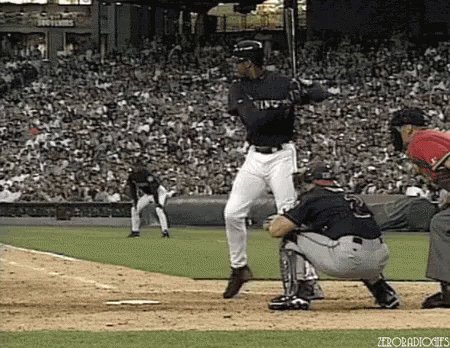 Happy Birthday to an all-time great with a classic swing, Ken Griffey Jr.!! 