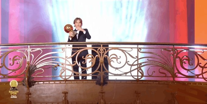Mi nuevo GIF favorito. Es un ser de luz.