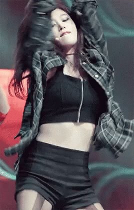 Happy Birthday Kwon Yuri and to this legendary fancam  