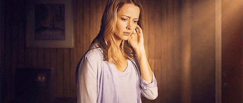 Happy birthday to Caitlin Strucker herself, Amy Acker!  