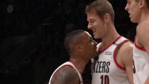 Career-high 19 PTS (8-11 FGM) for Jake Layman! #RipCity
End of Q3 on #NBA League Pass: https://on.nba.com/2CPRZce