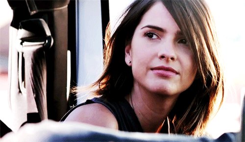   Happy Birthday Shelley Hennig!!  Have a amazing birthday 