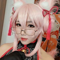 コスプレイヤー是本末末のTwitterGIF1