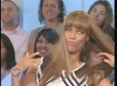 Woman says to my Mother-in-law : "Your girl here has such a pretty face"
My Mother-in-law's response? : "Oh you know @_Thurrie ? Yea that's her sister."
Ummmmm what?! SHE looks like ME okurr!