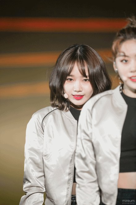 ํ์ ๋ถ์ ์ ์ ์ด.
190218 ๋ฌ๋ํผ #์ต์ ์ #์ ์ #WekiMeki (@WekiMeki)
