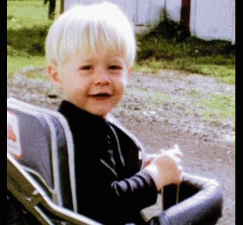 “Wanting to be someone else is a waste of who you are”
On this day in 1967, Kurt Cobain was born in Aberdeen, Washington.