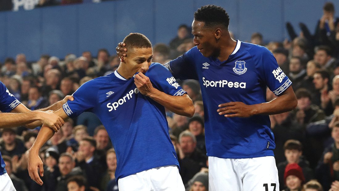 💙 Happy Valentine's Day, Blues! 💙
Find love like @richarlison97 and Yerry Mina! 😁