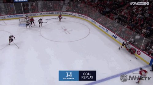 🏒#NHL: Patrick Kane extends his points streak to 16 games. He has a goal and 2 assist on the night! #Blackhawks
(via: @NHLGIFs)