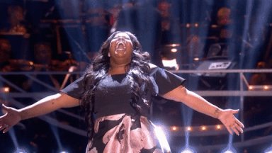 A \"GLEEFUL\" Happy 33rd Birthday to Amber Riley! 