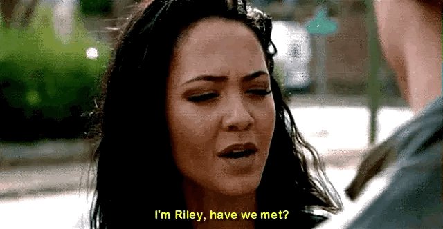 Riley reintroducing herself to Mac 😂😂😂😂 #MacGyver #MacRiley (crdt to Beautiful-paradise on tumblr)