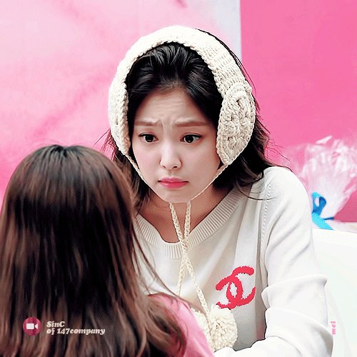 K-Netz are having a hard time choosing the cutest fan-service that Jennie has ever done -- https://pannative.blogspot.com/2019/02/lets-choose-most-legendary-fan-service.html … #Blackpink #Jennie