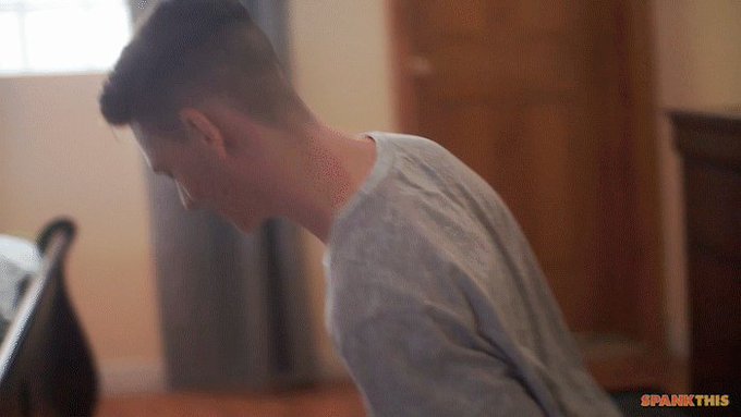 Johnny gets 'Hands On' with @8teenboy Riley Finch [A Thread] ???? @johnnyhandsxxx @rileyfinchxxx 

Watch