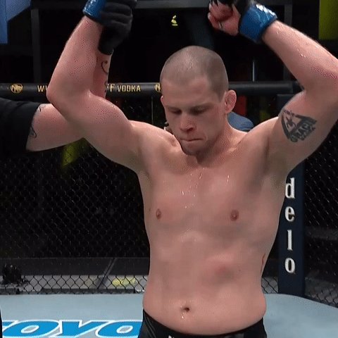 Smelt blood in the water and went hunting.
🦈 @AlexMoronoMMA rides the waves to take out a legend of the game. #UFCVegas26 https://t.co/c1WIWCd44N