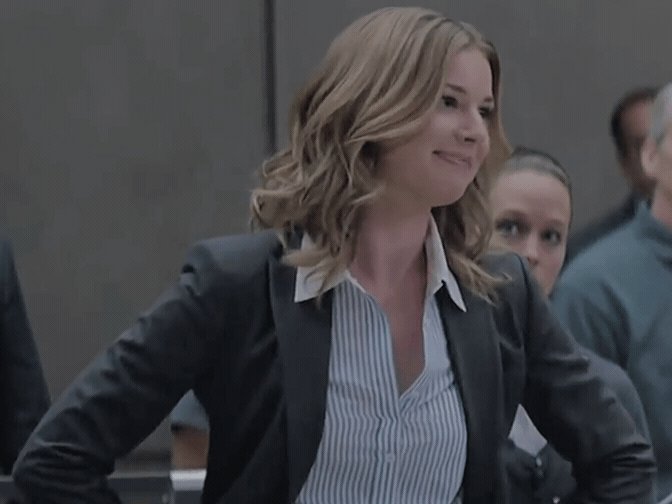 Happy birthday to the best girl ever
emily vancamp. <3 