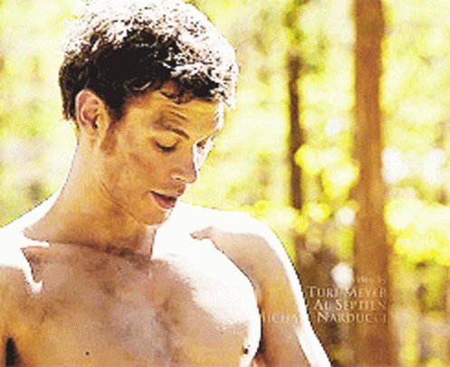Happy birthday Joseph Morgan 