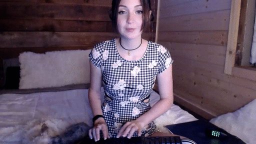 Hi, I'm online @MyFreeCams!  https://t.co/Qt1EFHYEN0 💚 https://t.co/eRS90crpjq<a class="tags" href="/tag/myfreecams">@myfreecams</a>