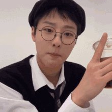 Seungyoun Woodz GIF