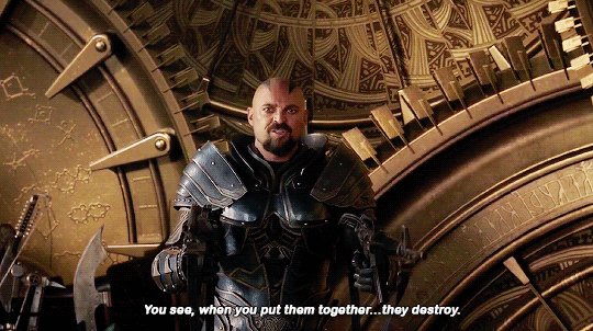 Happy Birthday Karl Urban 