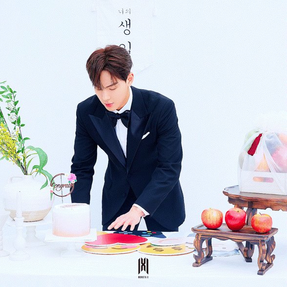 @OfficialMonstaX's photo on Shownu