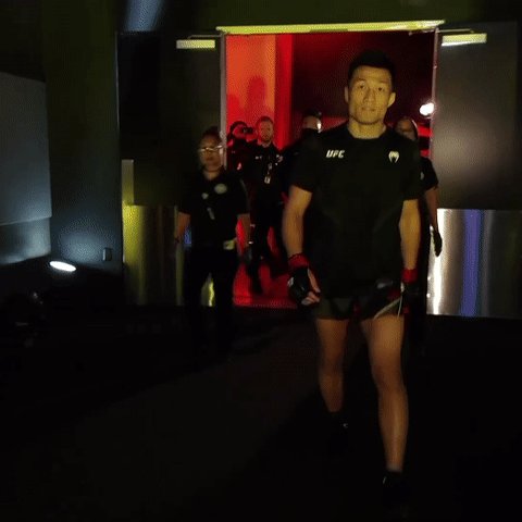 🗣️ ZOMBIE! ZOMBIE! ZOMB-IE-IE-IE!
One of the best walkouts in the game, 🇰🇷 @KoreanZombieMMA touches down under the bright lights! #UFCVegas29 https://t.co/FlRYhlqnPh