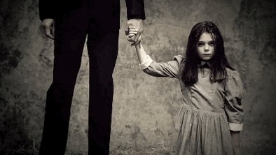 black and white creepypasta...