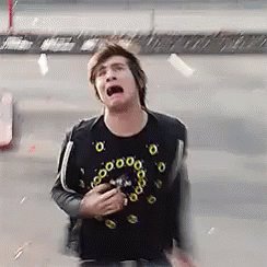 Necesito dinero Y la transferencia me llega mañana ? https://t.co/LOcPX8DgXt