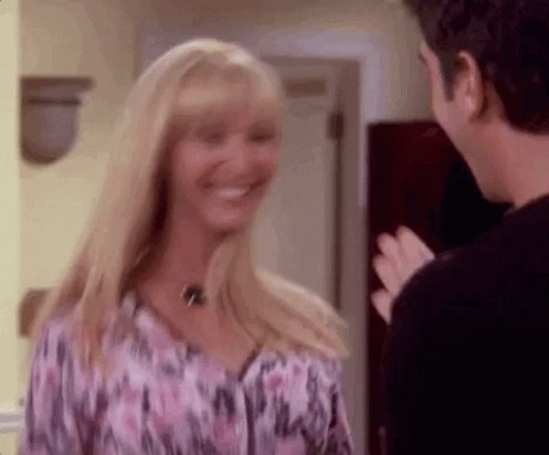 Happy birthday Lisa Kudrow        