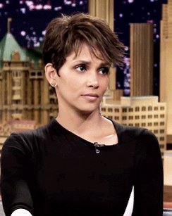 Happy Late birthday Halle Berry (Birthday was yesterday) 