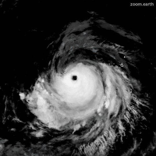 Zoom Earth on Twitter "Last night’s satellite imagery of Hurricane 
