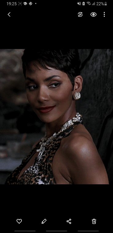 Happy Birthday Halle Berry! 