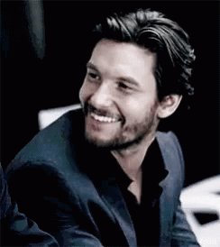 HAPPY 40TH BIRTHDAY TO MY FAVORITE CHILDLESS DILF, BEN BARNES 