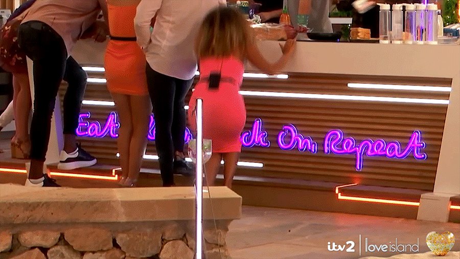lewys (@lookingforlewys) on Twitter photo 2019-07-21 20:21:29 me after doing the bare minimum #LoveIsland me after doing the bare minimum #LoveIsland