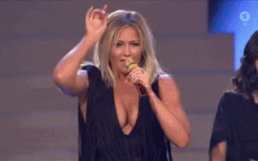 Helene Fischer feiert keinen Geburtstag. 

Der Geburtstag feiert Helene Fischer.

Happy Birthday, Helene. 