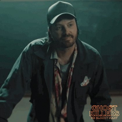 Alguém aí já viu o Exterminadores do Além do @DaniloGentili ?Assisti ontem e fiquei surpreso com o quão divertido o filme é. Isso além de mostrar que o cinema brasileiro pode crescer muito se inovar com projetos assim!!