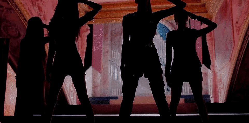 .@ygofficialblink's 'Kill This Love' has now surpassed 10M likes on YouTube.
It extends their record as the only girl group to do so (2 music videos).
