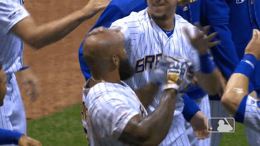 The @Brewers have tied their franchise record with 7 HR tonight. The only other time the Brew Crew launched 7 dingers in a game was in 1980.