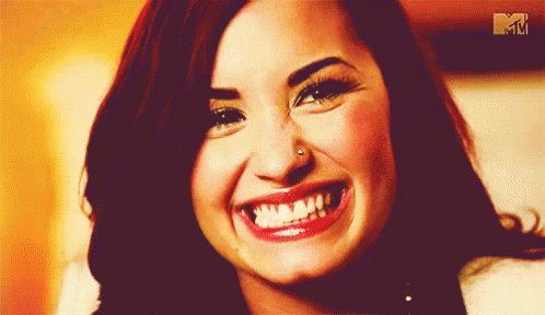 Happy 27th birthday to Demi Lovato!! A precious angel was born. Love you to the moon and back. 