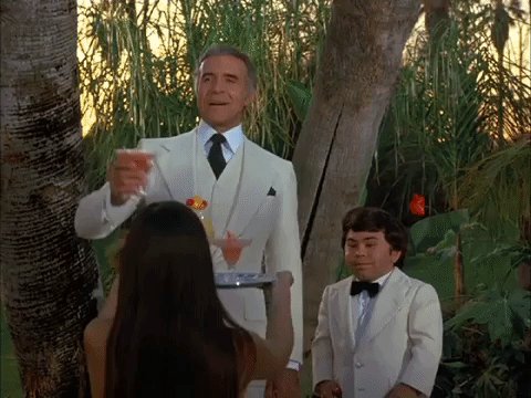 Happy birthday to actress & Boise City, native Vera Miles, seen here being welcomed to Fantasy Island 