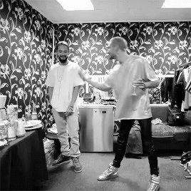 Happy birthday to Bill and Tom Kaulitz!! 