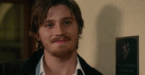 Happy birthday to the insanely hunky Garrett Hedlund! 