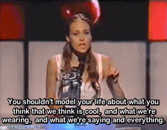 Happy fucking birthday to the greatest songwriter of all time, Fiona Apple. My Virgo powers are at its peak 