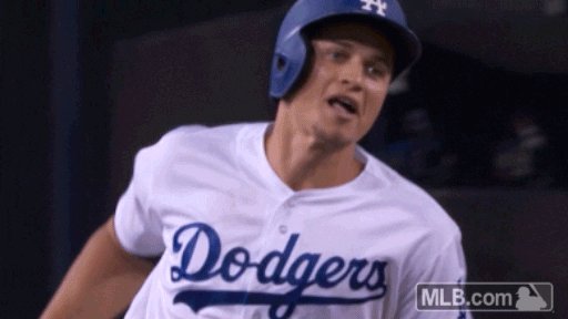 Seager doubles, Bellinger and Muncy come home! #Dodgers lead the #Rays 2-1 in the bottom of the 5th.