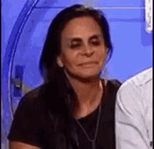 Gente a Valéria esperou MEIO SEGUNDO depois de saber que Camila foi absolvida e já anunciou o casamento totalmente sem noção eu amo mto kkk ainda soltou um "brigada sogra" #OrfaosDaTerra