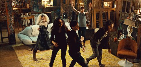   Happy birthday Tatiana Maslany!!!!! 