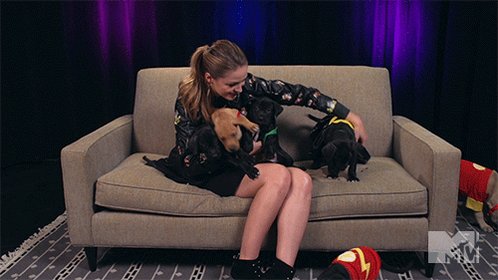Happy birthday to my beautiful name twin and one of my favourite superheroes, Melissa Benoist!! I love u so much 