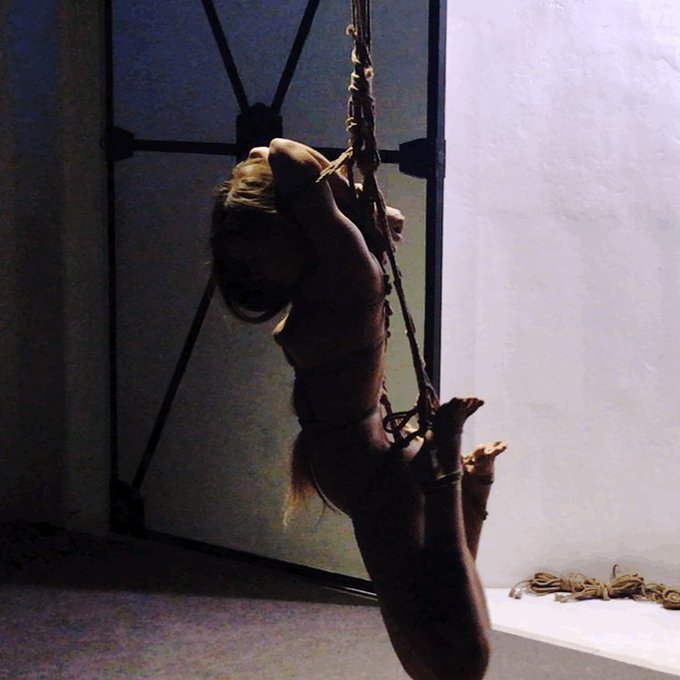 #maksimkalahari #shibari #kinbaku #шибари #кинбаку #fetfox https://t.co/46PSuoSqCl<a href="/tag/maksimkalahari"class="tags">#maksimkalahari</a><a href="/tag/shibari"class="tags">#shibari</a><a href="/tag/kinbaku"class="tags">#kinbaku</a><a href="/tag/%D1%88%D0%B8%D0%B1%D0%B0%D1%80%D0%B8"class="tags">#шибари</a><a href="/tag/%D0%BA%D0%B8%D0%BD%D0%B1%D0%B0%D0%BA%D1%83"class="tags">#кинбаку</a><a href="/tag/fetfox"class="tags"><span>#fetfox</span></a>